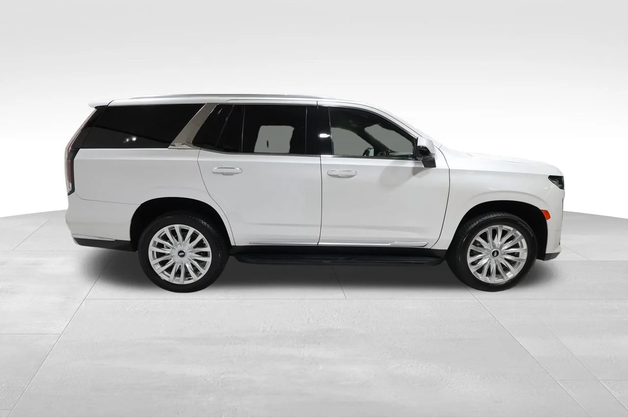 Used 2023 Crystal White Tricoat Cadillac Luxury image 4