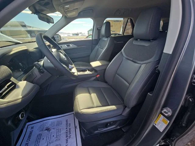 New 2026 Carbonized Gray Metallic Ford Active image 58