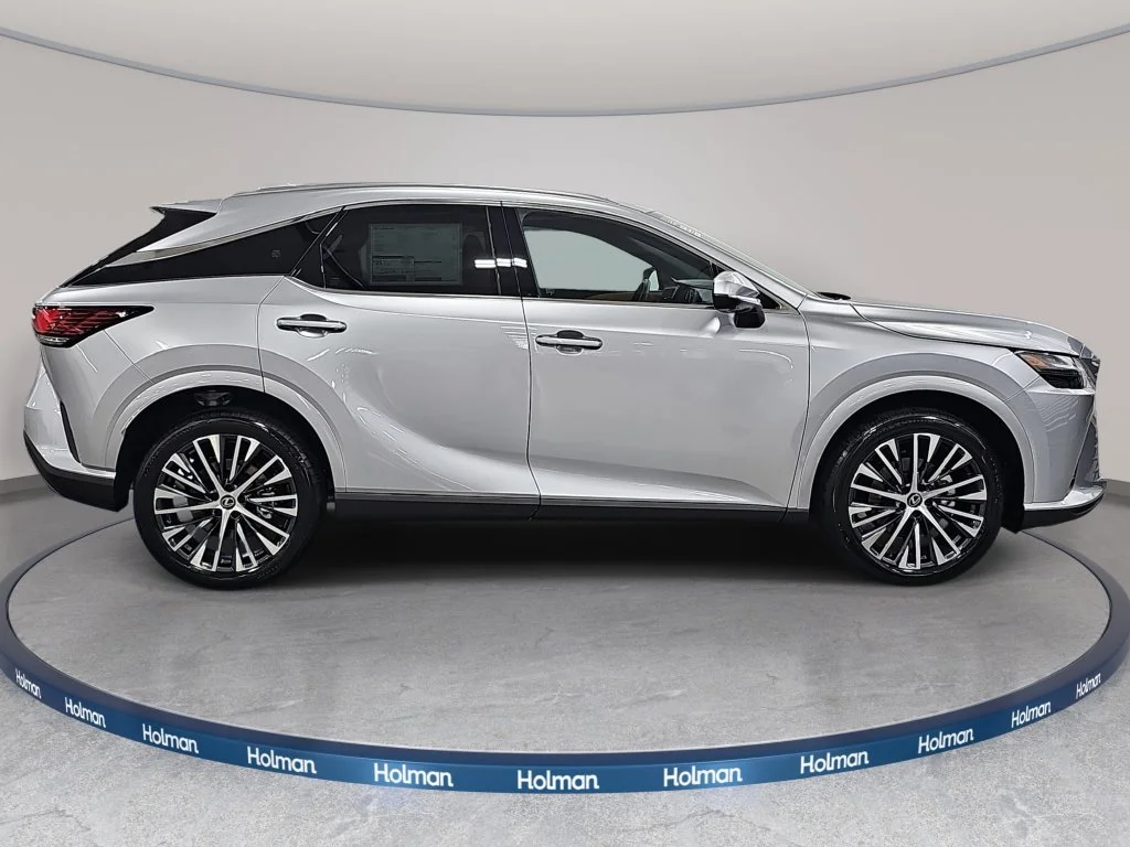 New 2026 Iridium Lexus PREMIUM PLUS image 4