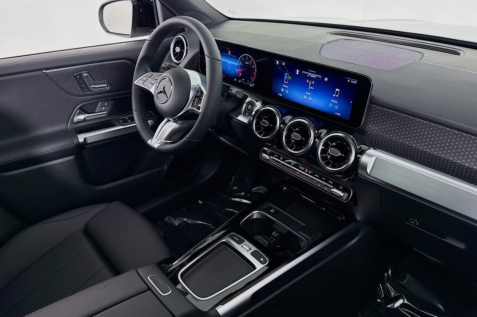 New 2026 Cirrus Silver Metallic Mercedes-Benz GLB 250 SUV image 16