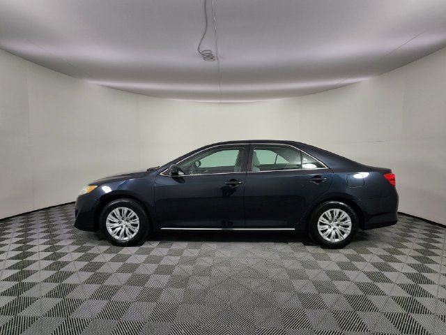 Used 2014 Toyota Camry LE with VIN 4T1BF1FK7EU414233 for sale in Highlands Ranch, CO