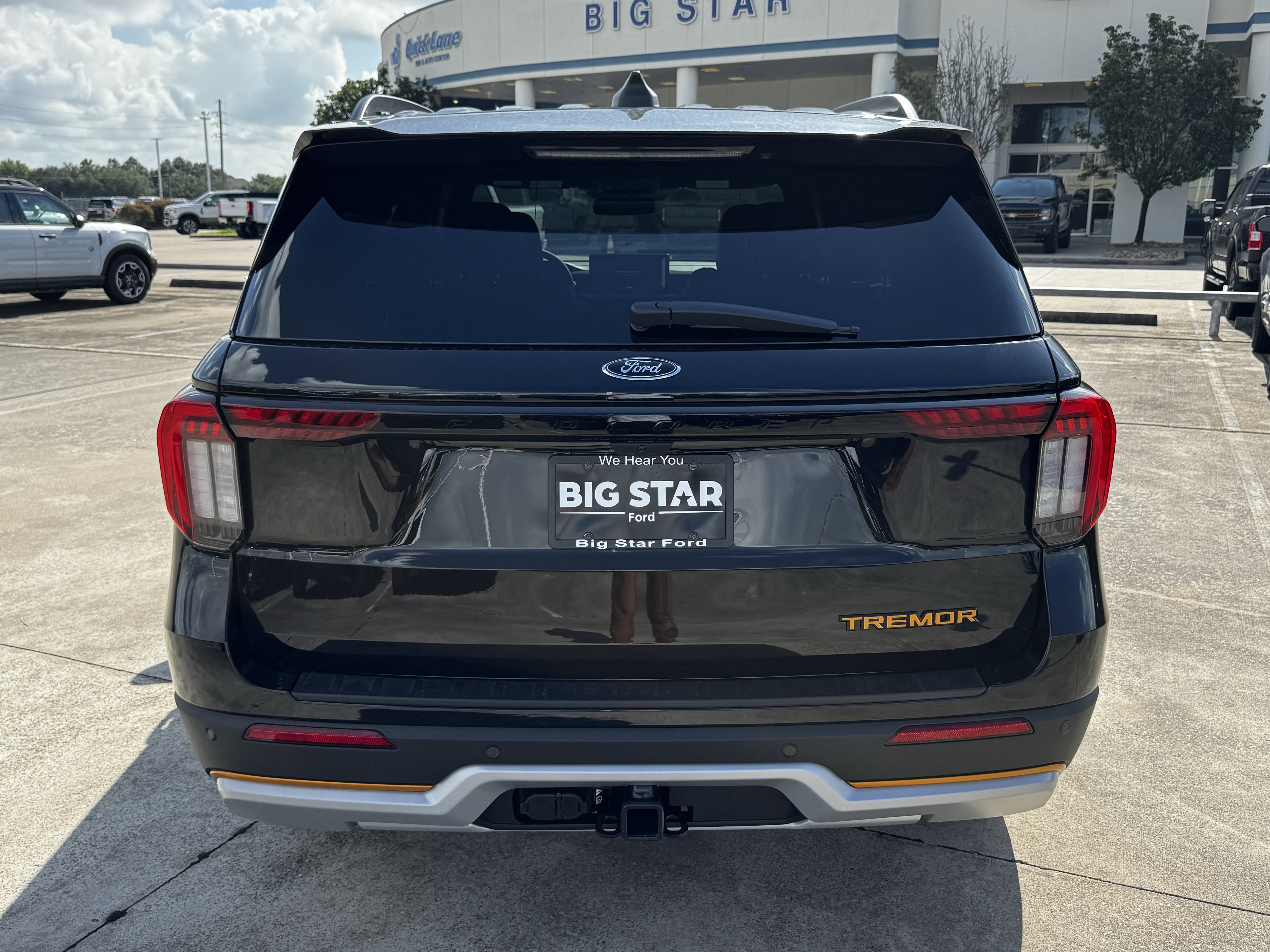 New 2026 Agate Black Metallic Ford Tremor image 8