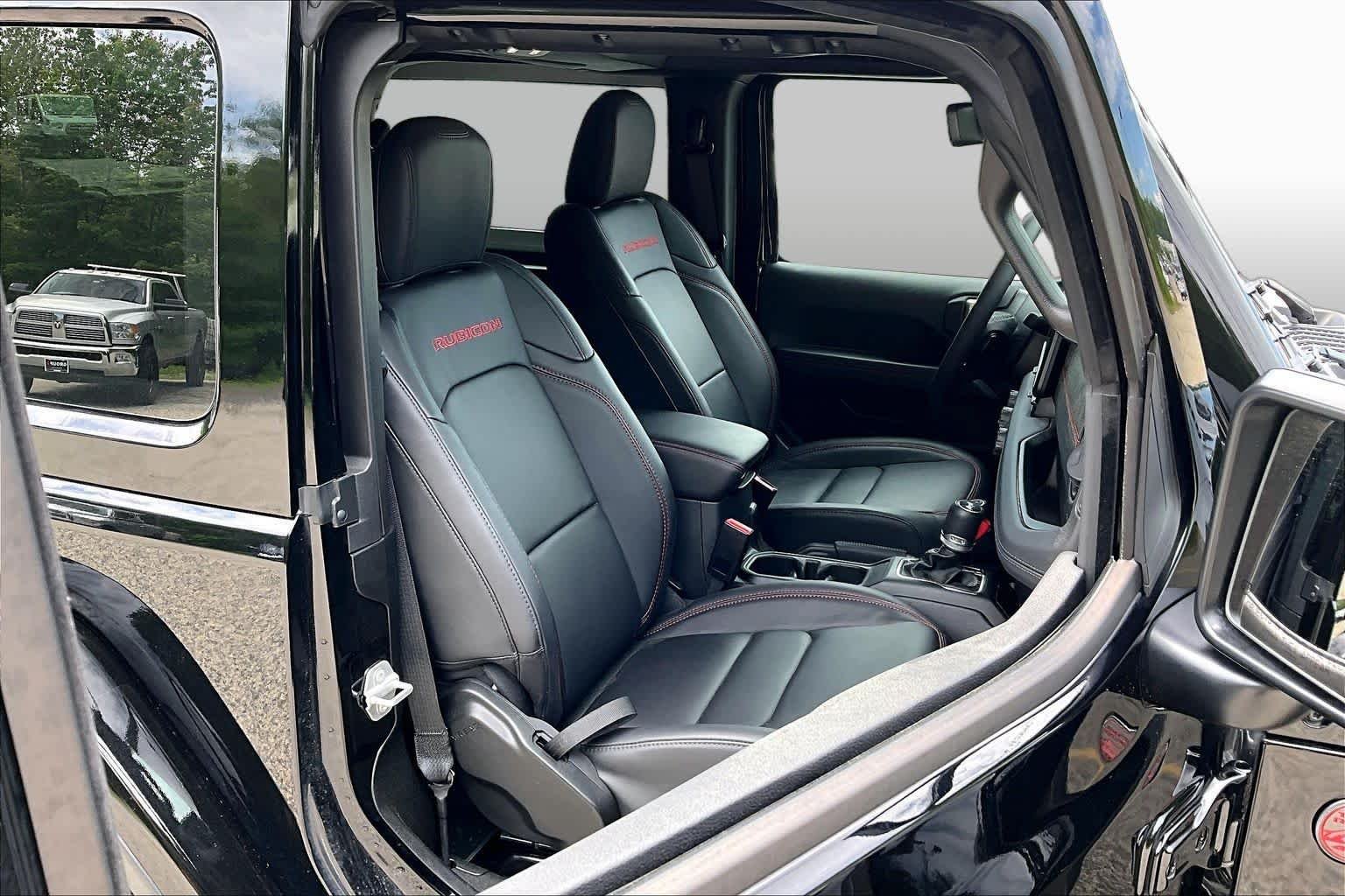 Used 2025 Black Clearcoat Jeep Rubicon X image 8