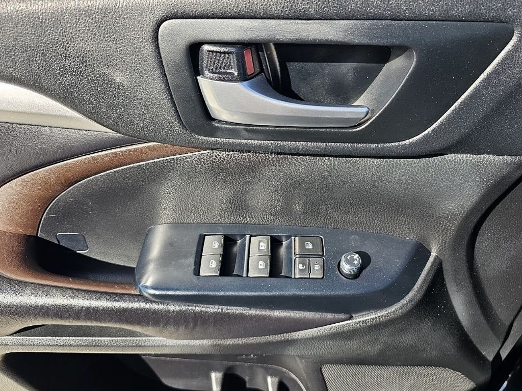 2017 Toyota Highlander XLE - Photo 27