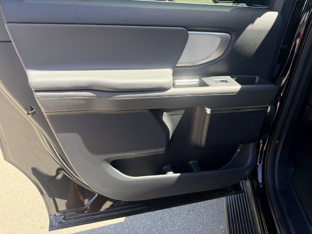 New 2026 Agate Black Metallic Ford MAX Active image 17