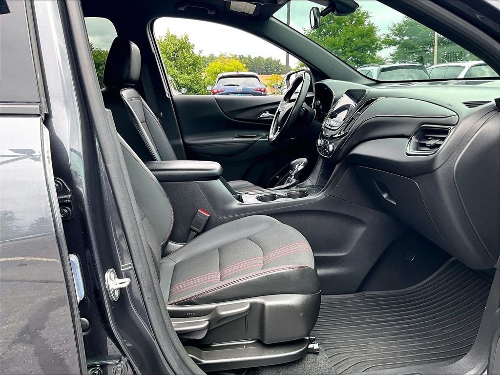 Used 2022 Gray Chevrolet RS image 22