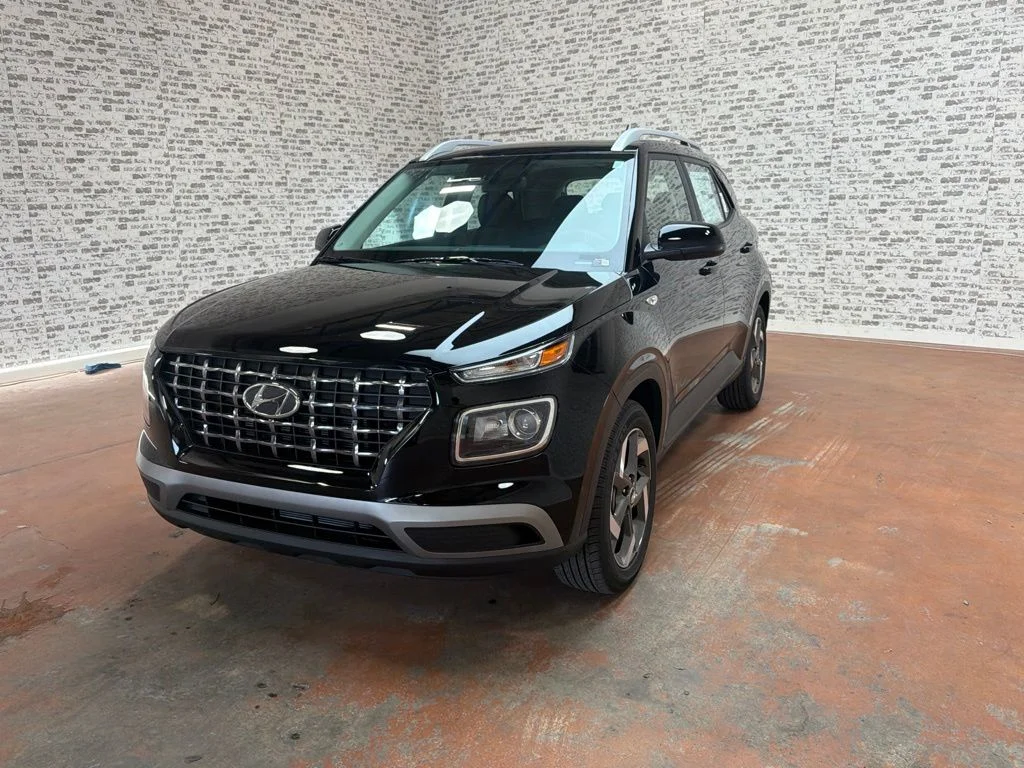 New 2026 Onyx Black Hyundai SEL image 3