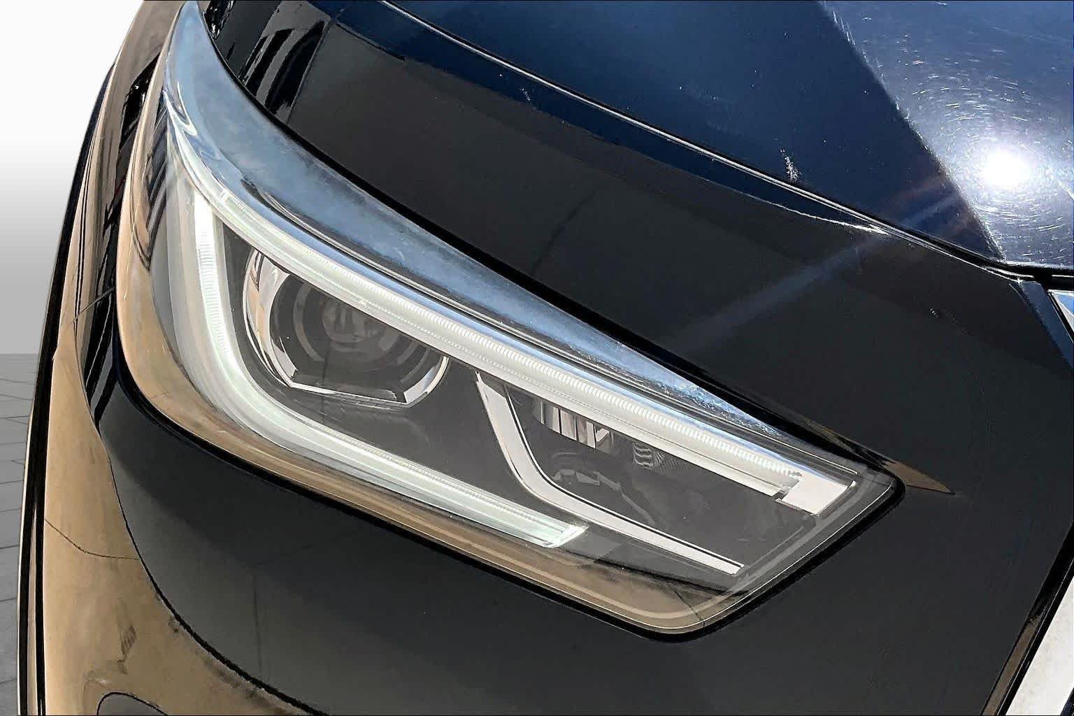 Used 2019 Black Obsidian INFINITI LUXE image 28