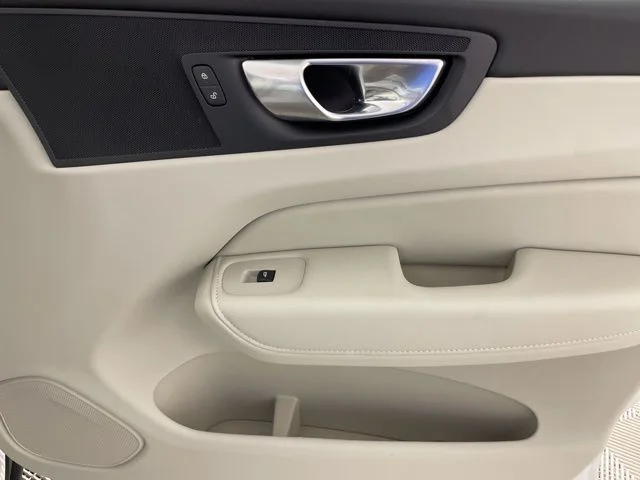2025 Volvo XC60 Plus - Photo 46