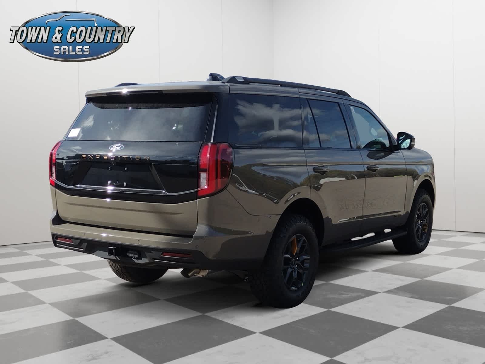 New 2027 Marsh Gray Ford Tremor image 7