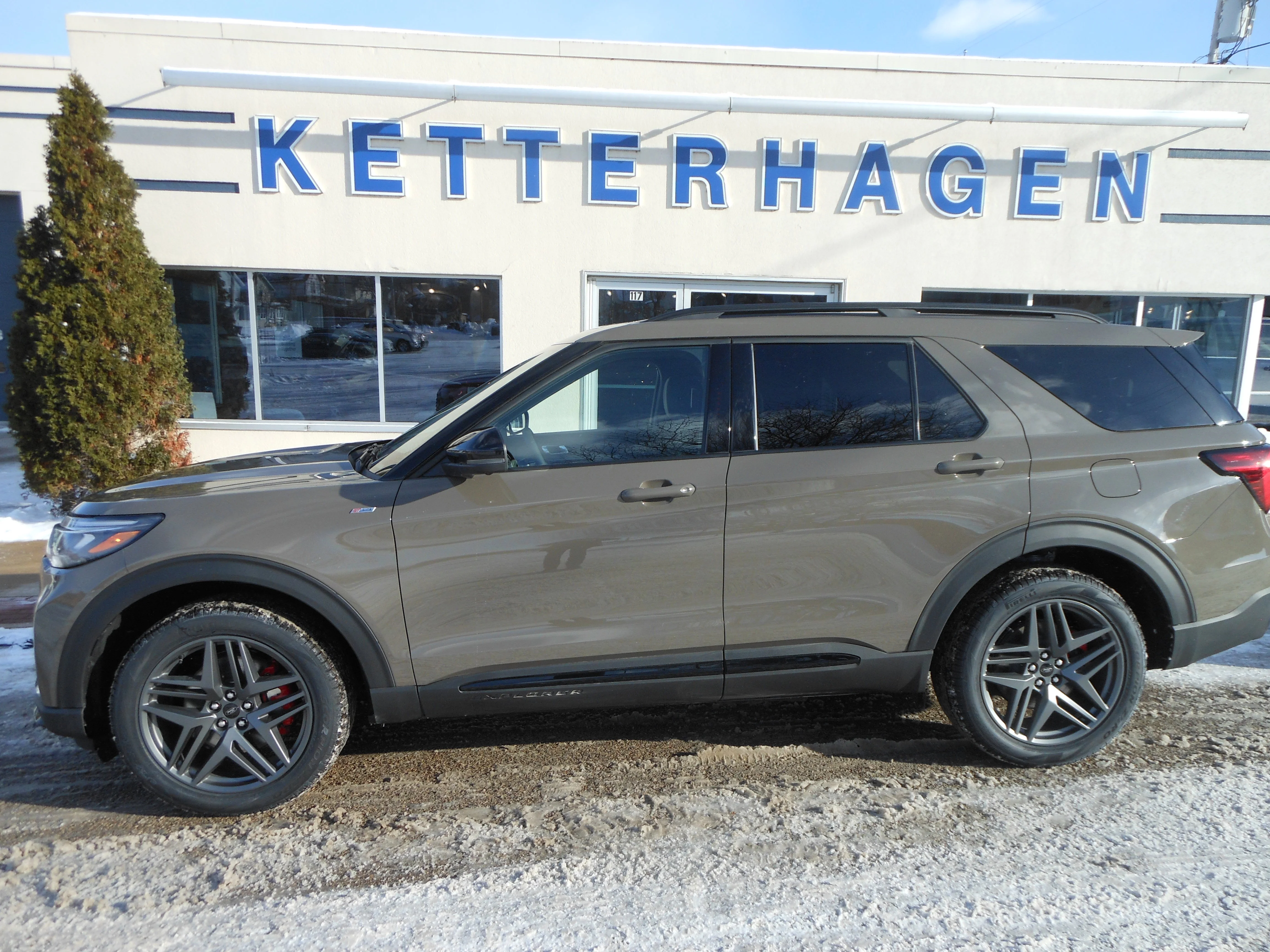 2026 Ford Explorer ST-LINE 4WD's photo
