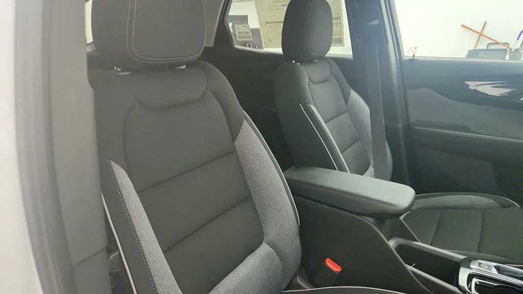New 2026 Summit White Chevrolet LT image 24