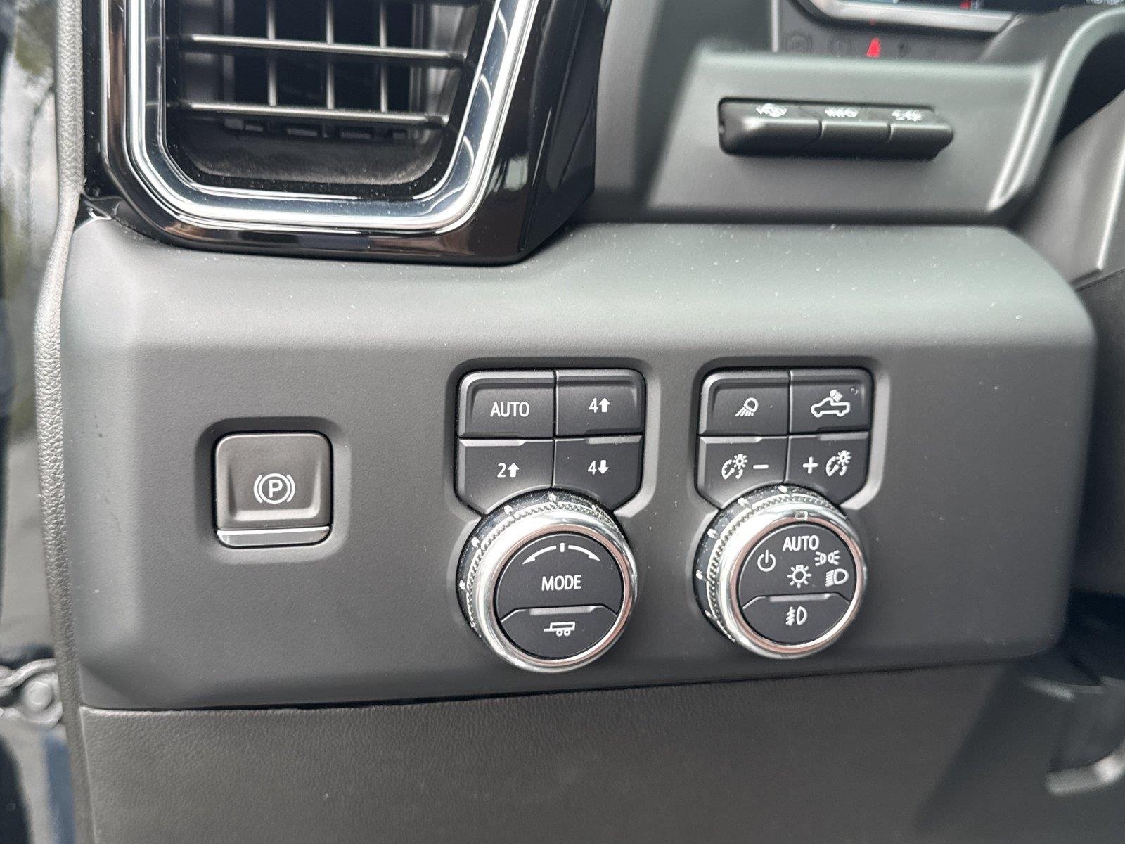Used 2024 Onyx Black GMC Denali Ultimate image 20