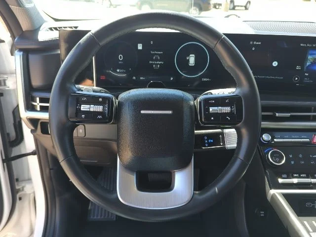 Used 2025 White Hyundai Limited image 13