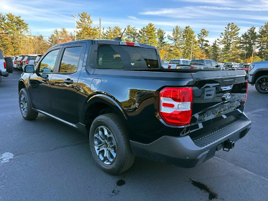 Used 2026 Shadow Black Ford XLT image 5