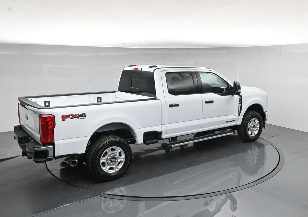 New 2026 Oxford White Ford XLT image 39