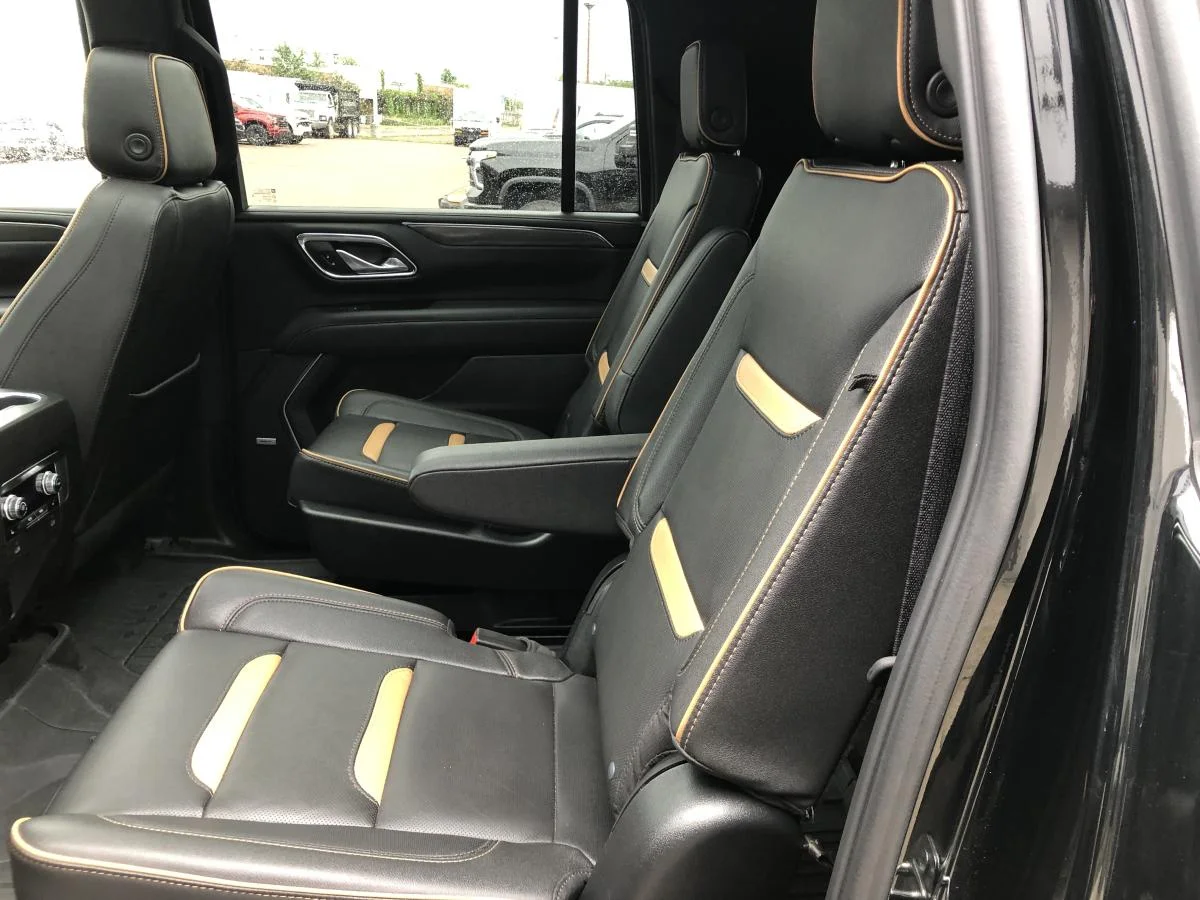 Used 2023 Black GMC 4wd 4dr At4 image 21