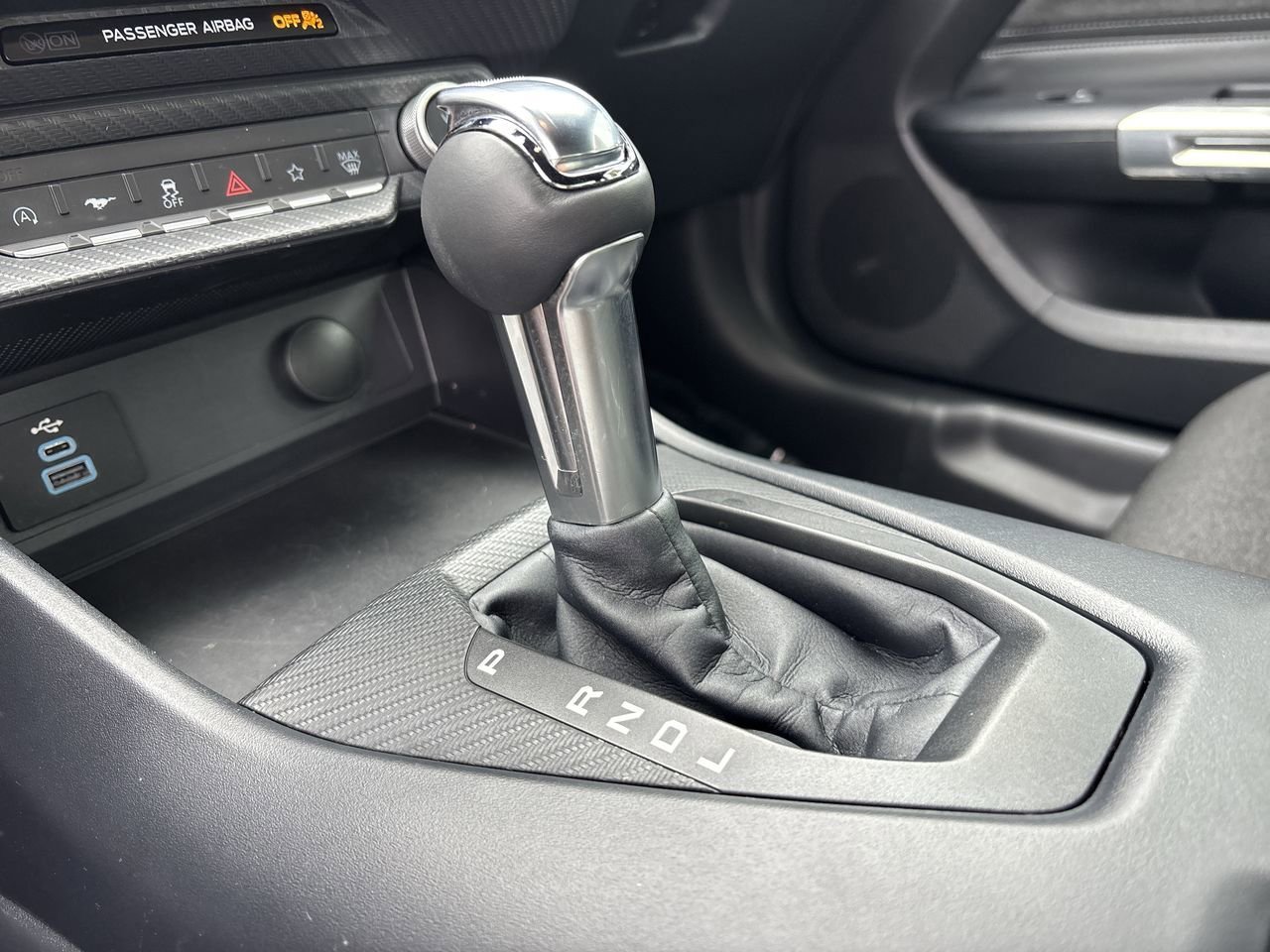 Used 2024 Oxford White Ford EcoBoost image 23
