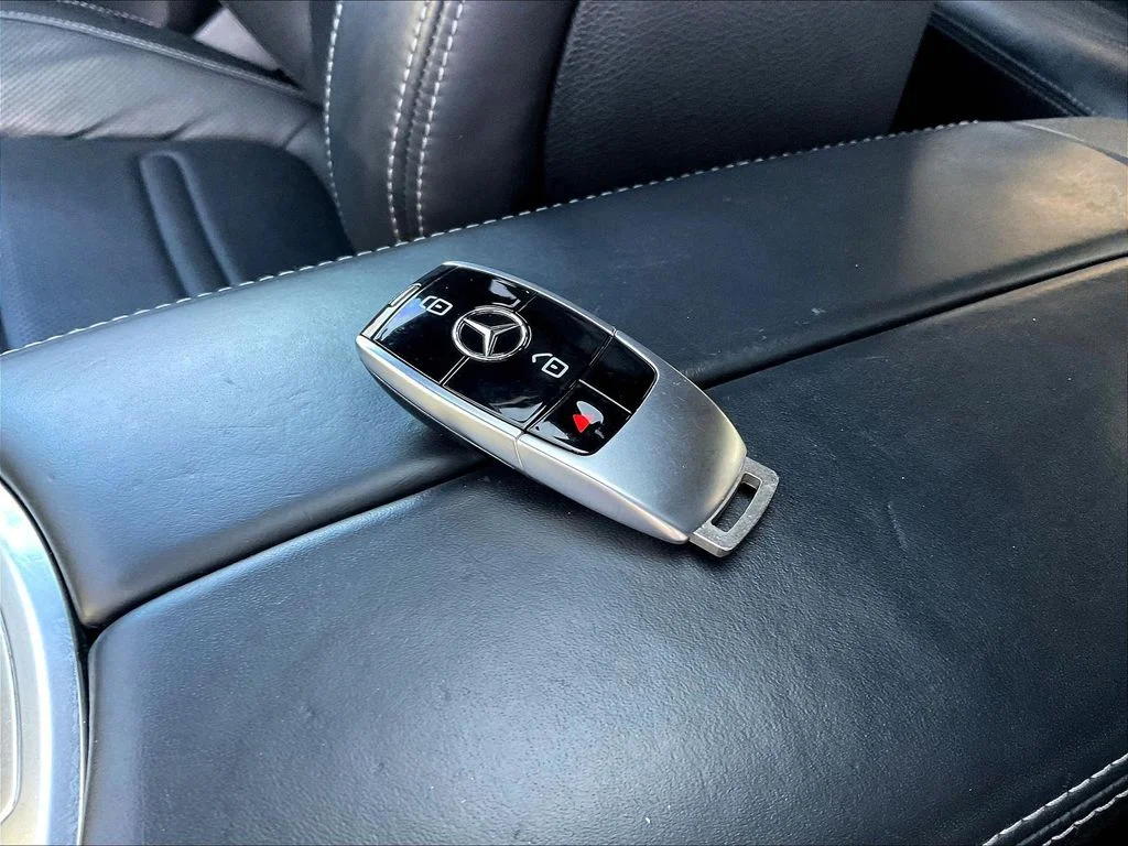 Used 2021 Obsidian Black Metallic Mercedes-Benz G 550 image 35
