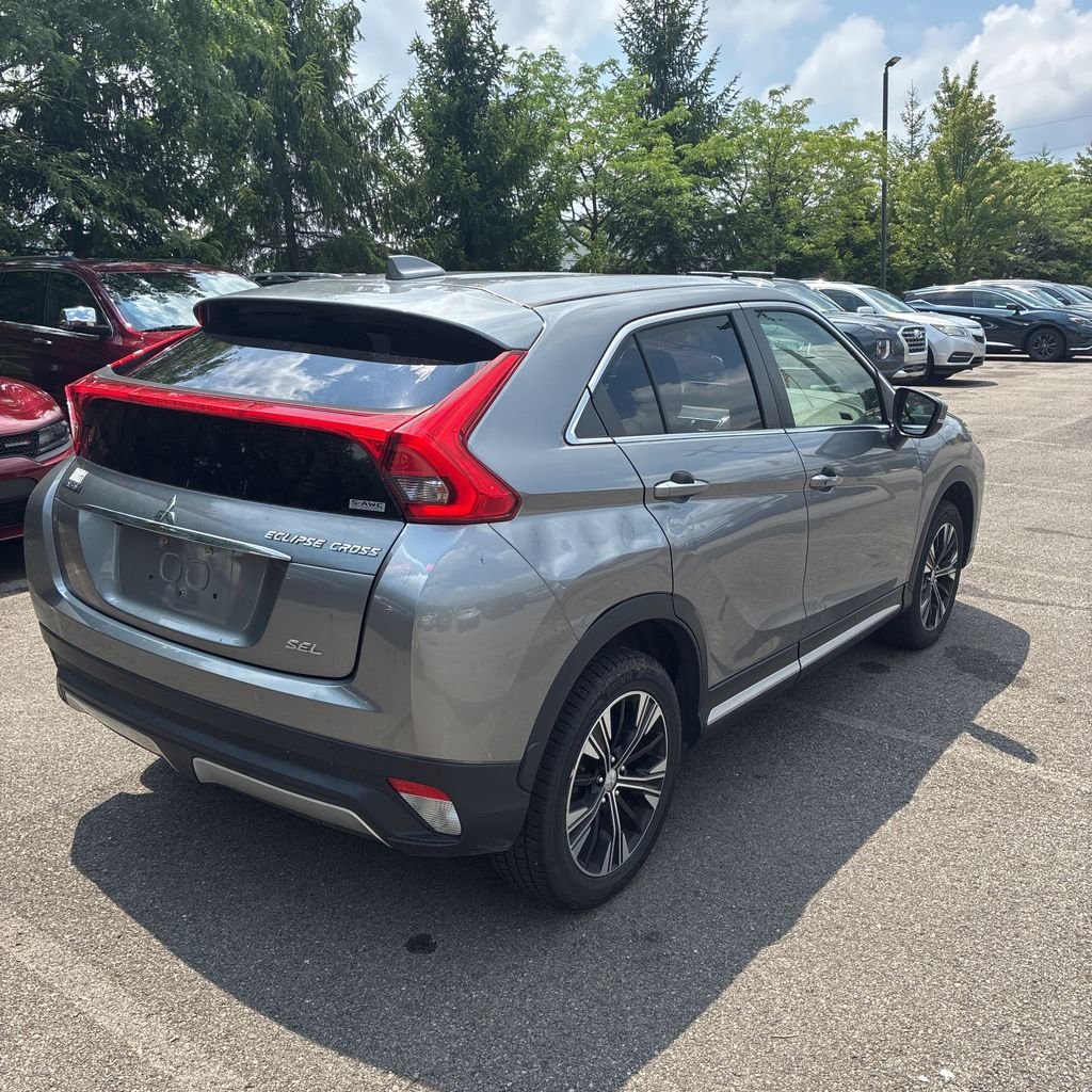 Used 2019 Gray Mitsubishi SEL image 3