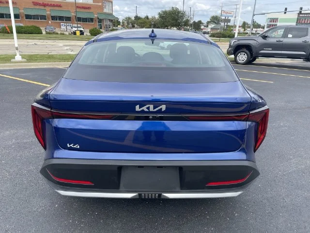 Used 2025 Blue Kia LXS image 31