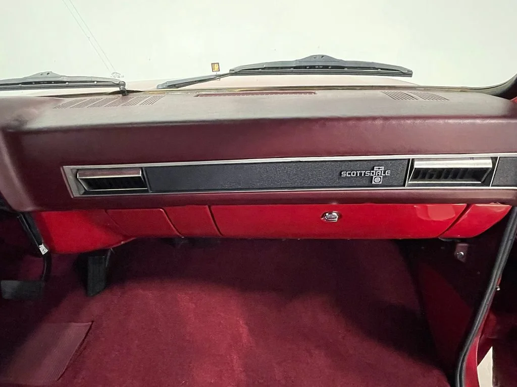 Used 1985  Chevrolet NA image 38