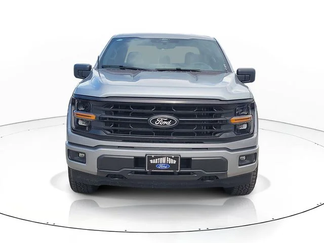 New 2026 Silver Metallic Ford XLT image 2