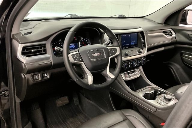 2023 GMC Acadia SLT - Photo 17