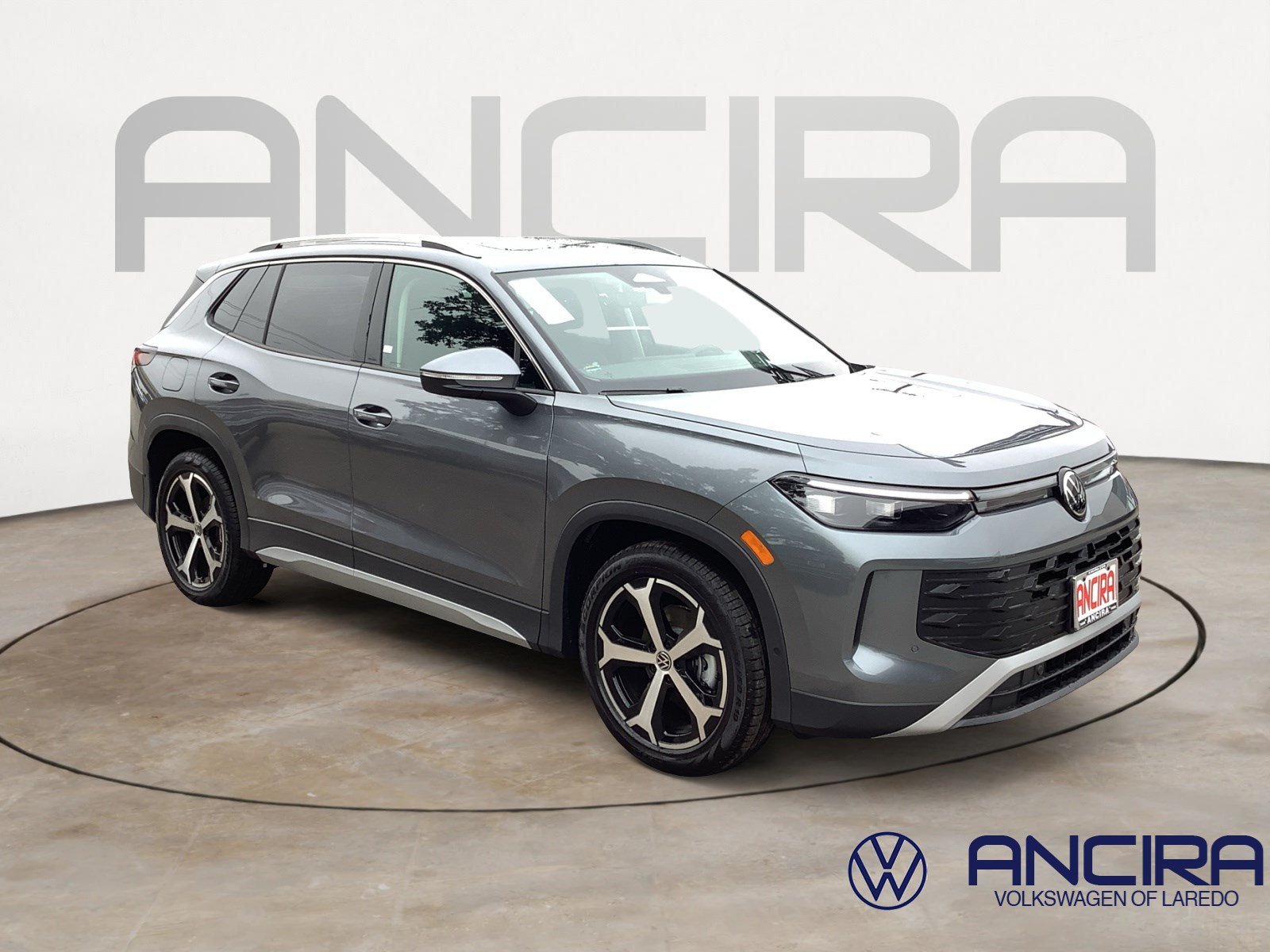 New 2026 PLATINUM GRAY Volkswagen SE image 1