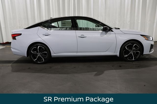 New 2026 Gray Nissan 2.5 SR image 2