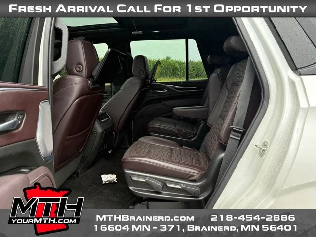 Used 2023 White Cadillac Sport Platinum image 10