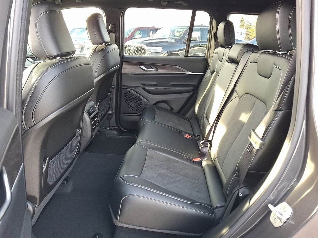 New 2026 Baltic Gray Metallic Clearcoat Jeep Altitude image 6