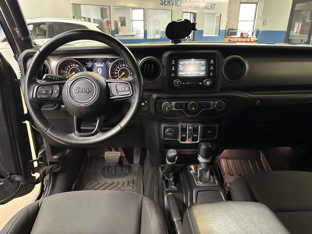 Used 2018 Gray Jeep Unlimited Sport S image 21