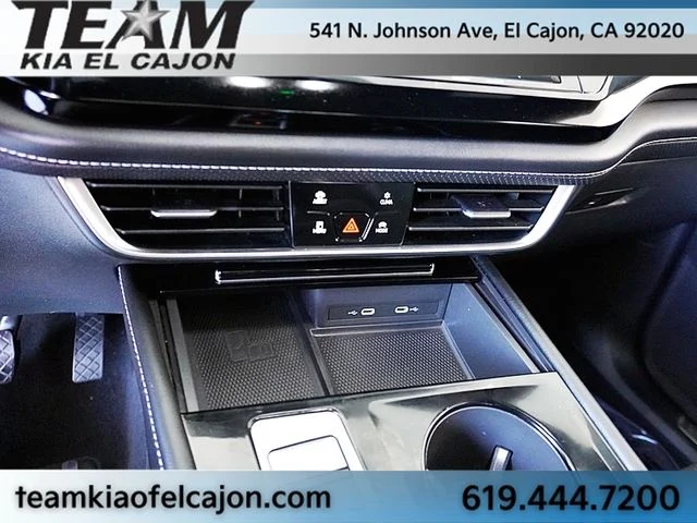 Used 2024  Volkswagen 2.0T SE w/Technology image 27
