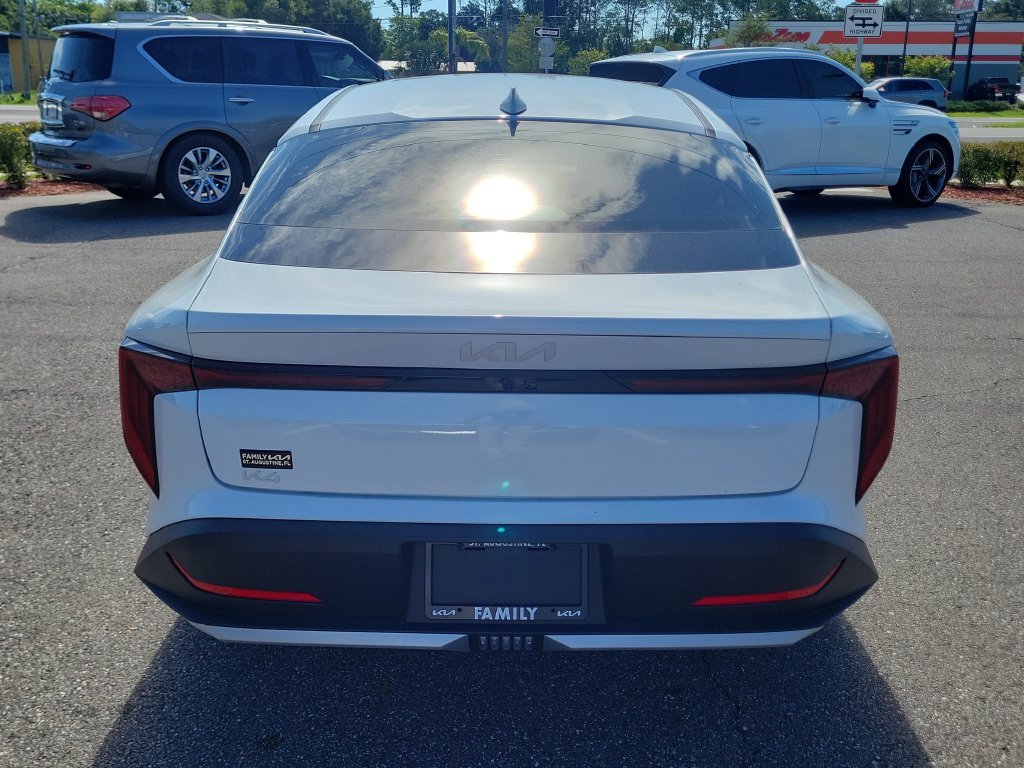New 2026 Snow White Pearl Kia LXS image 5