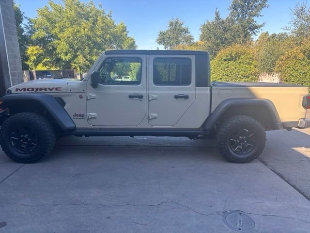 Used 2022 Beige Jeep Mojave image 29