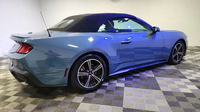 Used 2024 Blue Ford EcoBoost Premium image 7