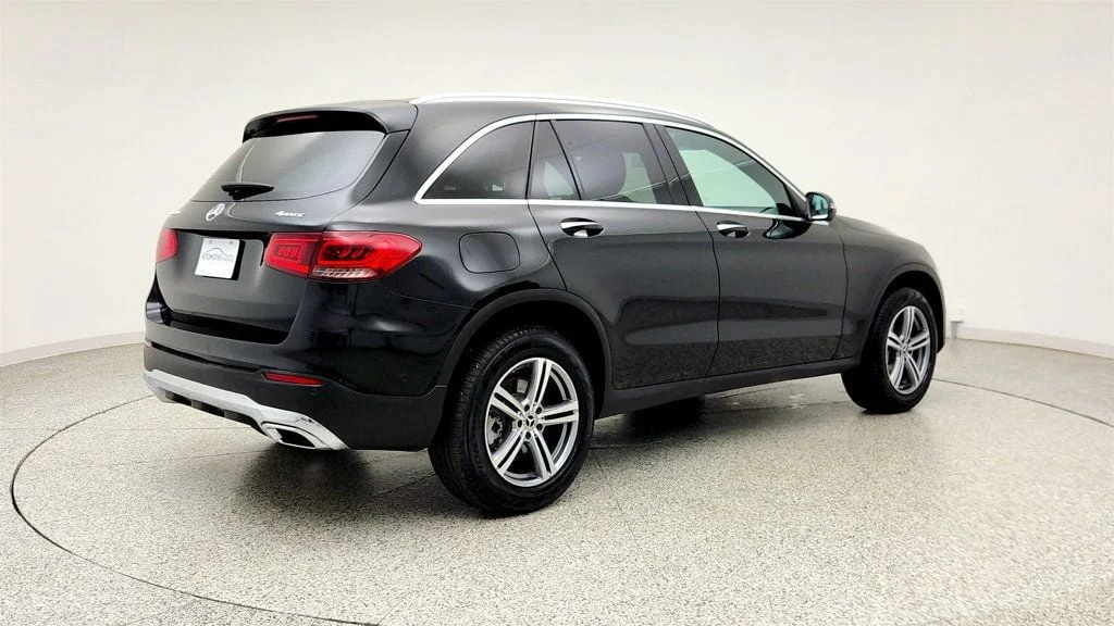 Used 2022 Black Mercedes-Benz GLC 300 SUV w/ Panorama Sunroof & Digital Instrument Cluster image 5