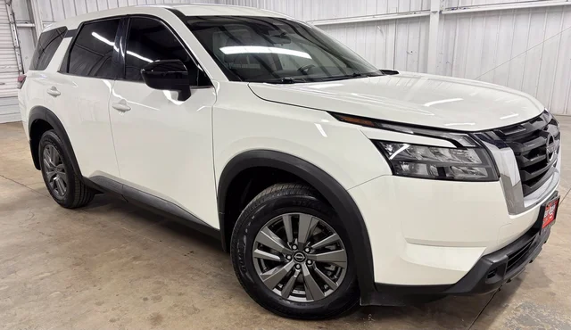 2024 Nissan Pathfinder S