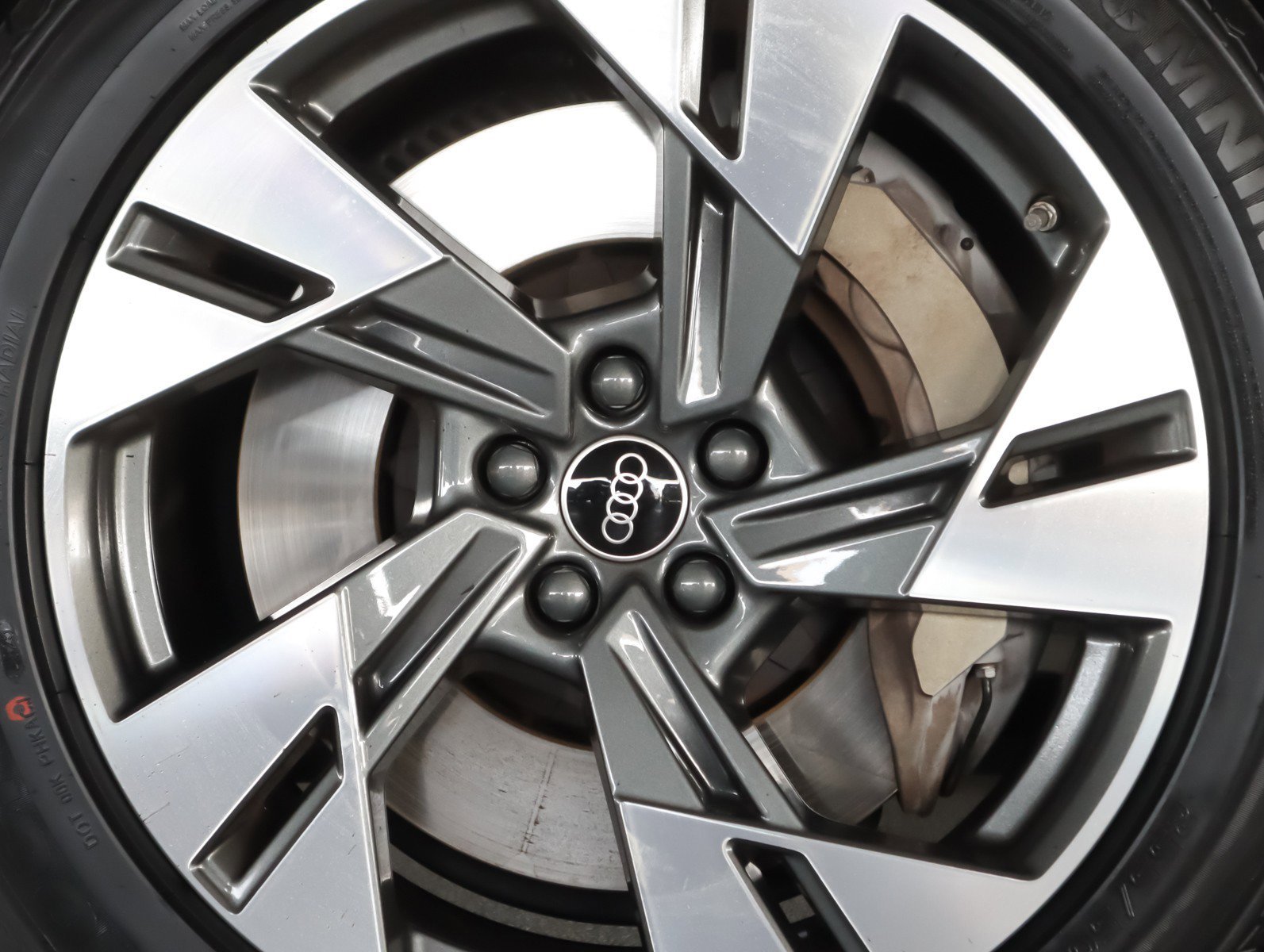 Used 2023 Florett Silver Metallic Audi S line Premium image 7