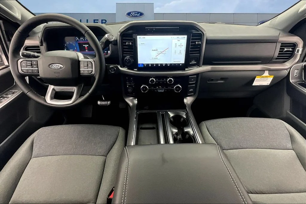 New 2025 Gray Metallic Ford XLT image 5