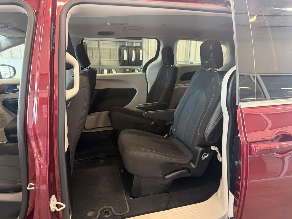 Used 2023 Red Chrysler LX image 9