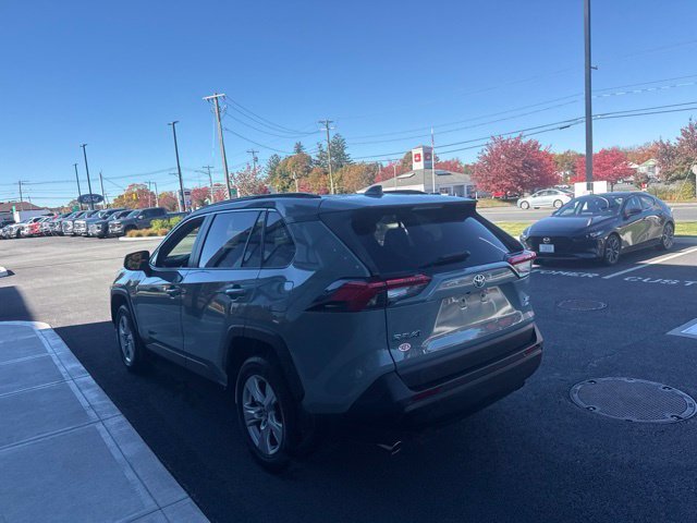 Used 2019 Gray Toyota XLE image 5