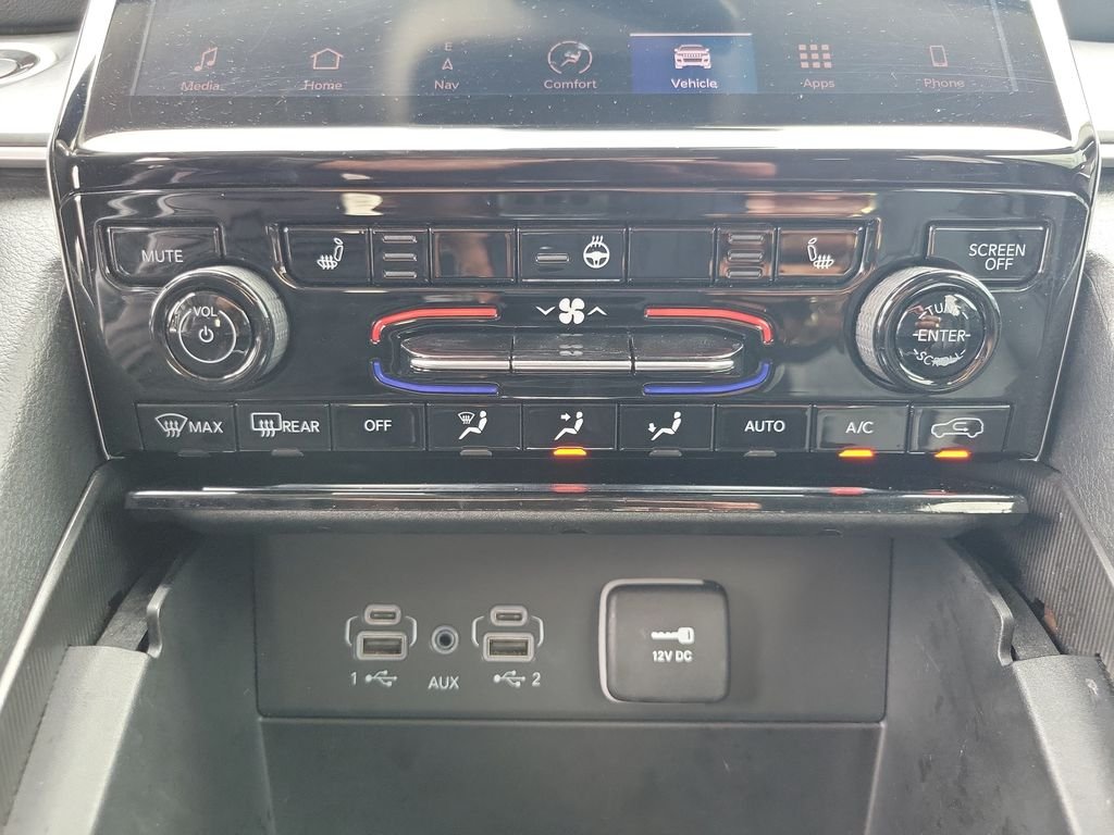 Used 2023 Gray Jeep Limited image 22