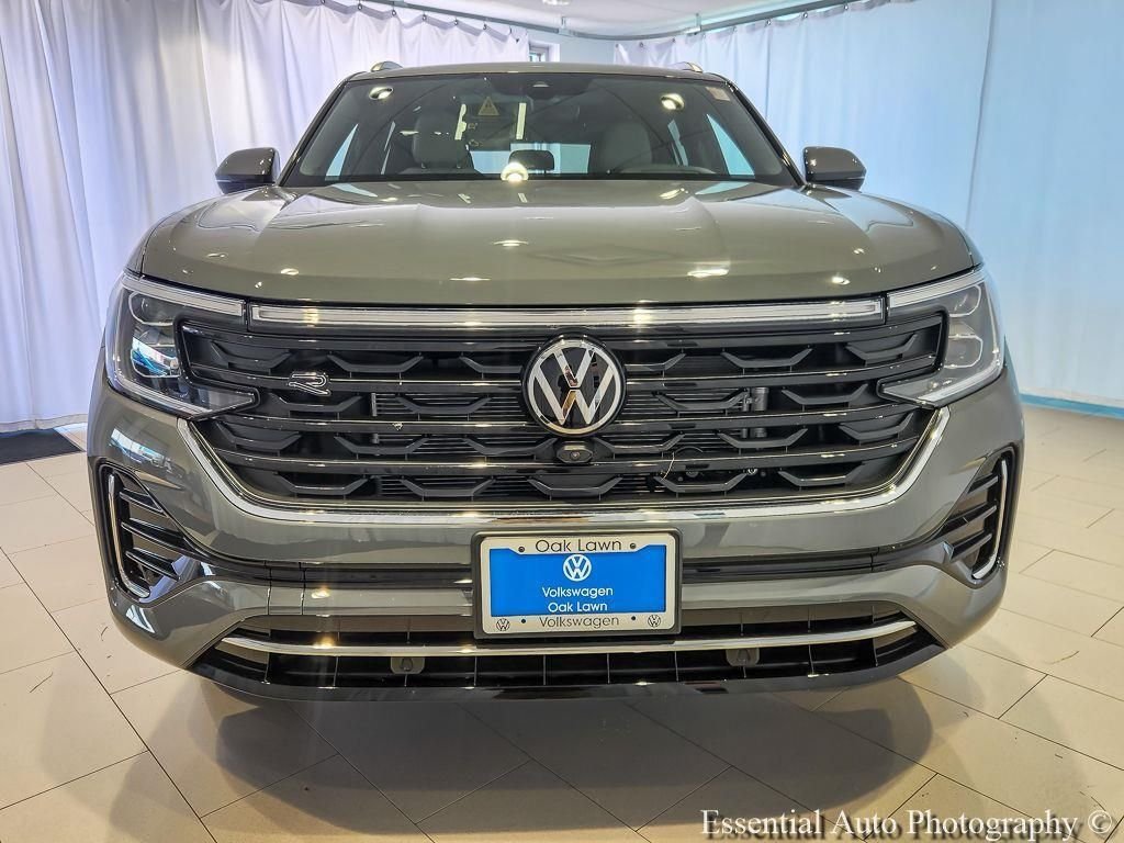 New 2026 Pure Gray Volkswagen 2.0T SEL Premium R-Line image 2