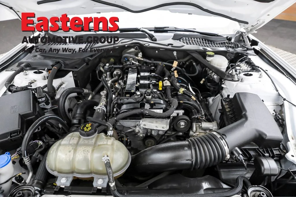Used 2022 White Ford EcoBoost Premium image 7