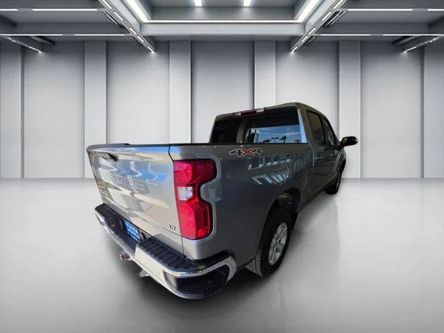 Used 2025 Gray Chevrolet LT image 5