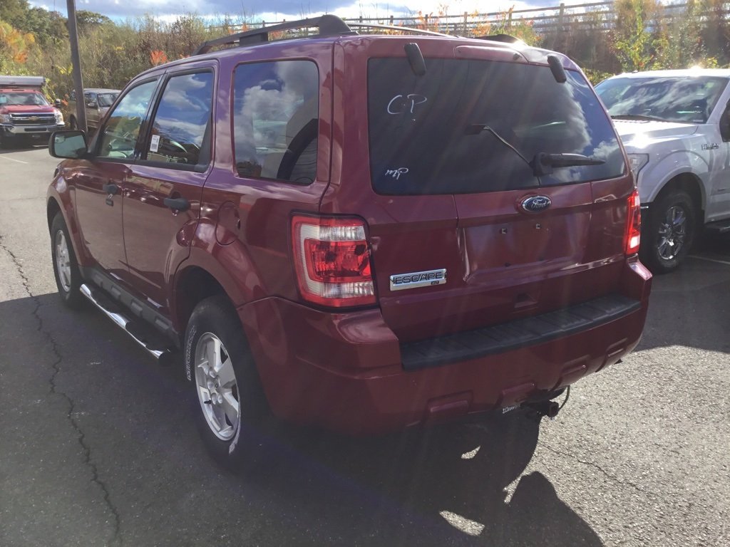 2011 Ford Escape XLT photo 3