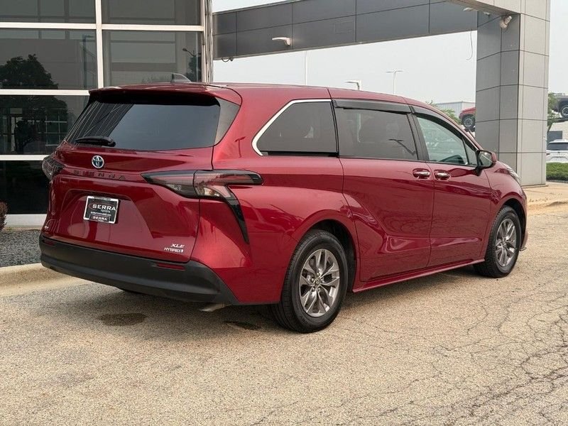Used 2023 Pearl Toyota XLE image 3