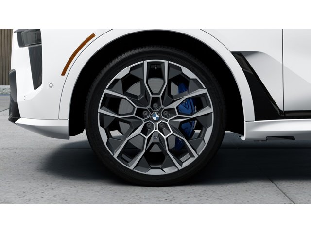 New 2027 Alpine White BMW X7 M60i image 7